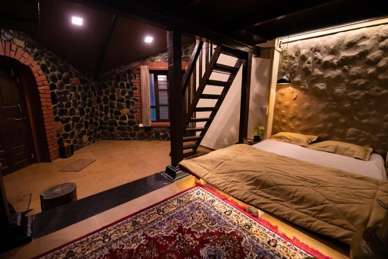 Achalaa Resort Kolhapur Ngoại thất bức ảnh