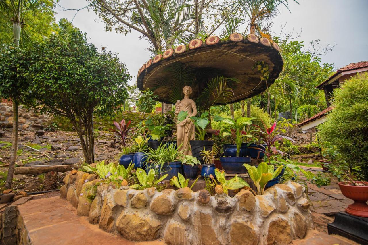 Achalaa Resort Kolhapur Ngoại thất bức ảnh