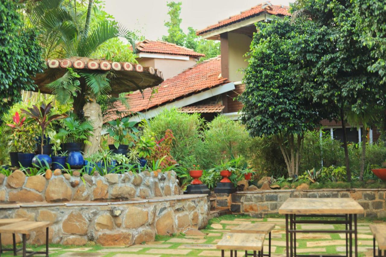 Achalaa Resort Kolhapur Ngoại thất bức ảnh