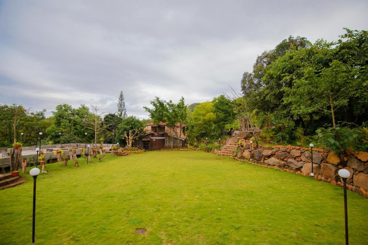 Achalaa Resort Kolhapur Ngoại thất bức ảnh