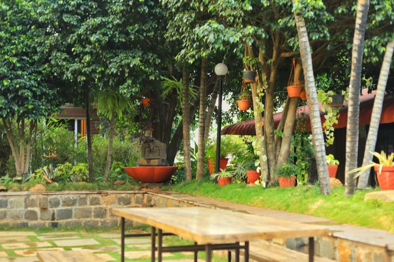 Achalaa Resort Kolhapur Ngoại thất bức ảnh