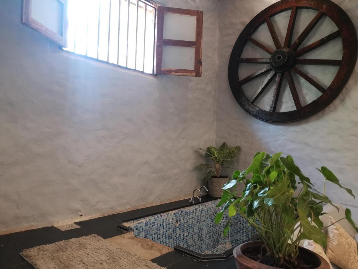 Achalaa Resort Kolhapur Ngoại thất bức ảnh