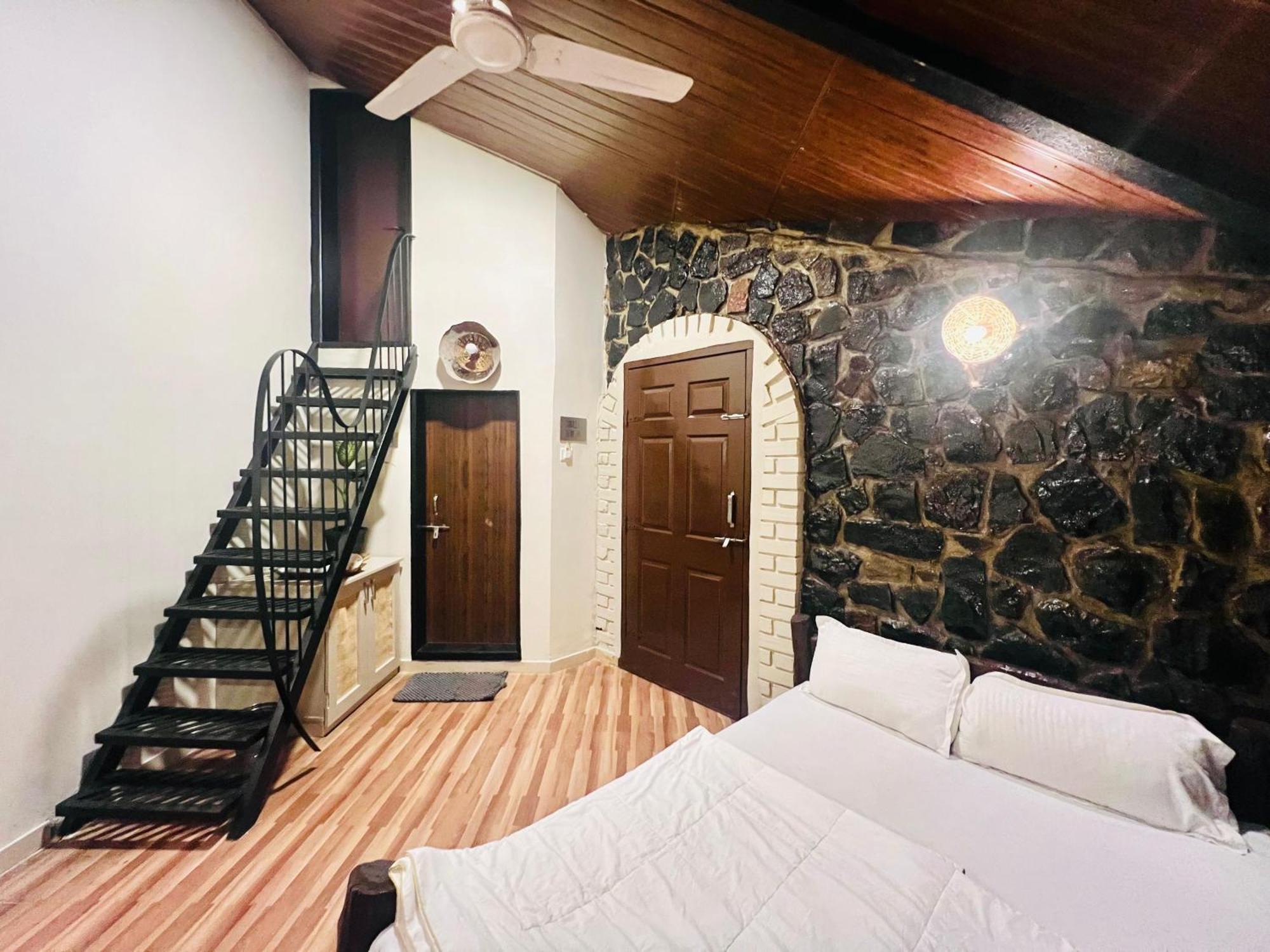 Achalaa Resort Kolhapur Ngoại thất bức ảnh